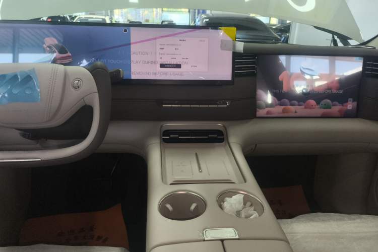 Used IM LS6 2026 Model Pure Electric Pro Max Audio And AC Panel