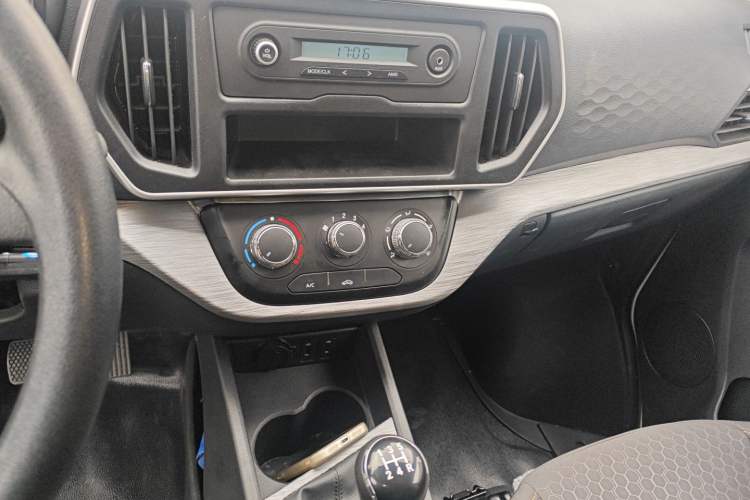 Used Chana Ruixing M80 2021 1.6L Comfort Version 2-Seater Single-Steaming Air-Conditioned China VI Standard Flat Roof with Lift-Up Rear Door DAM16KR