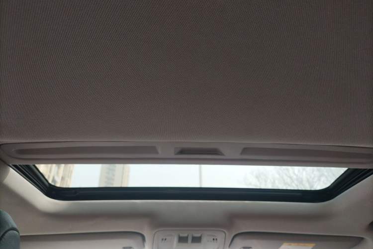 Used Chevrolet Cruze 2017 1.5L Automatic Pioneer Sunroof Edition
