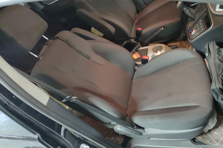 Used JAC Refine M4 2021 2.0L Manual Comfort Edition