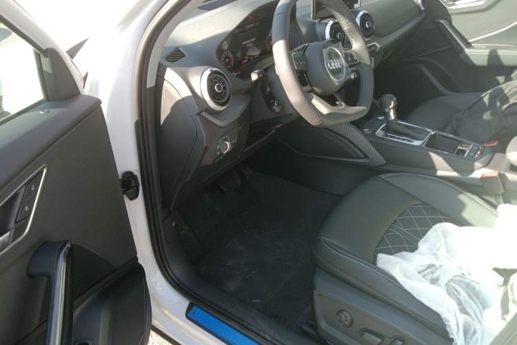 Used Audi Q2L 2024 Updated 35TFSI Fashion Dynamic Version
