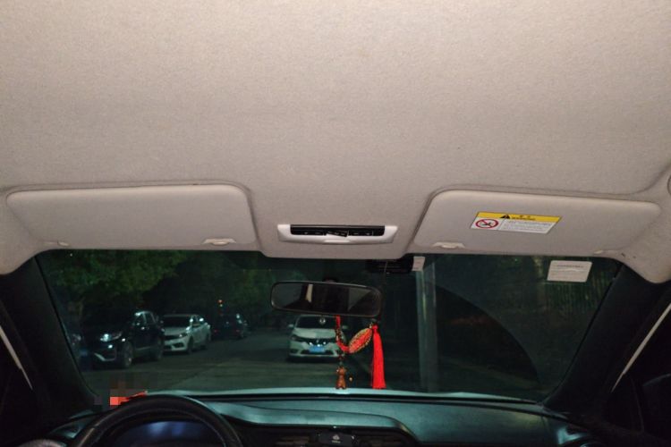 Used Nissan Kicks 2018 1.5L CVT Smart Connect Luxury Edition
