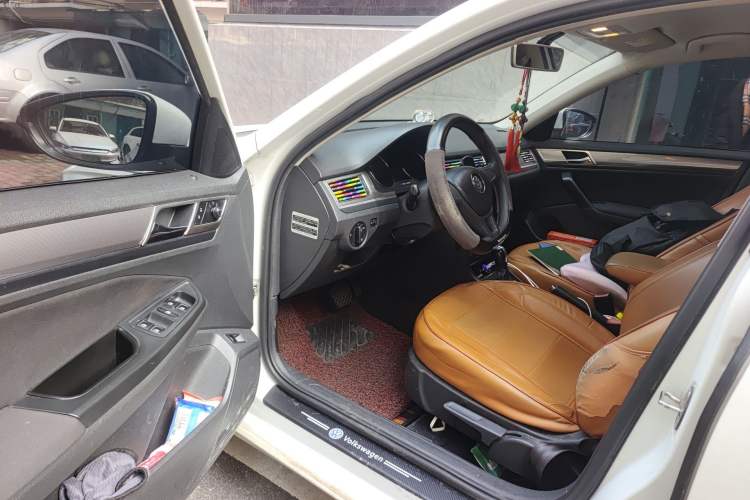 Used Volkswagen Bora 2016 1.6L Automatic Fashion Model
