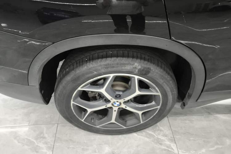 Used BMW X1 2016 sDrive18Li Luxury Model
