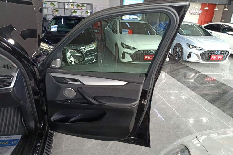 Used BMW X5 2017 xDrive35i Middle East
