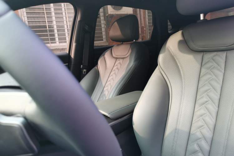 Used BYD Song L DM-i 2025 Intelligent Driving Version 112 km Beyond-Range Type Left Front Seat