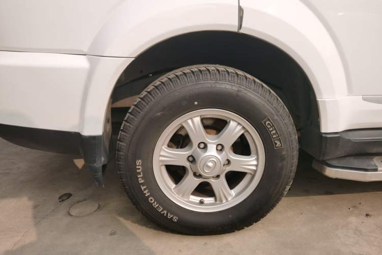 Used Haval H5 Classic 2013 Zhizun Edition 2.0T Manual 4x4 Prestige Model
