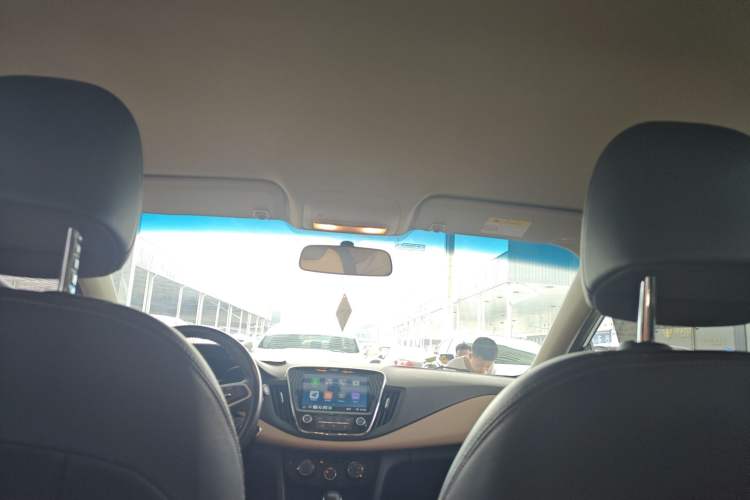 Used Chevrolet Monza 2022 320 Automatic Enjoyment Edition Headliner