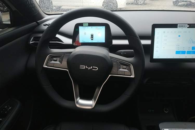 Used BYD e7 2025 Model 520 Smart Mobility Edition