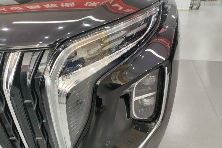 Used Hongqi HS7 PHEV 2024 2.0T PHEV Four-Wheel Drive Flagship Edition 6 Seats Left Front Headlight