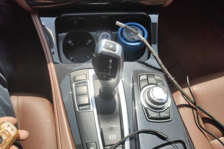 Used BMW 5 Series 2015 520i Elegant Edition Gear Lever