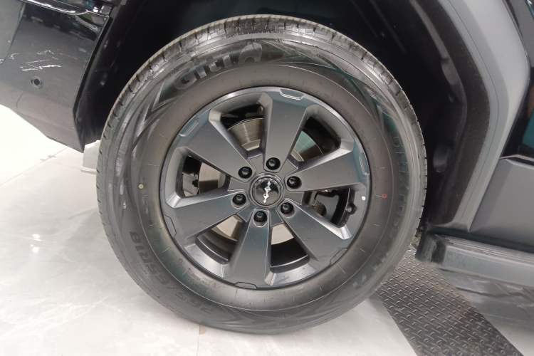 Used Formula Leopard 5 2025 Model 210KM Cloud Ride Tian Shen Ultra Version Right Rear Wheel Hub