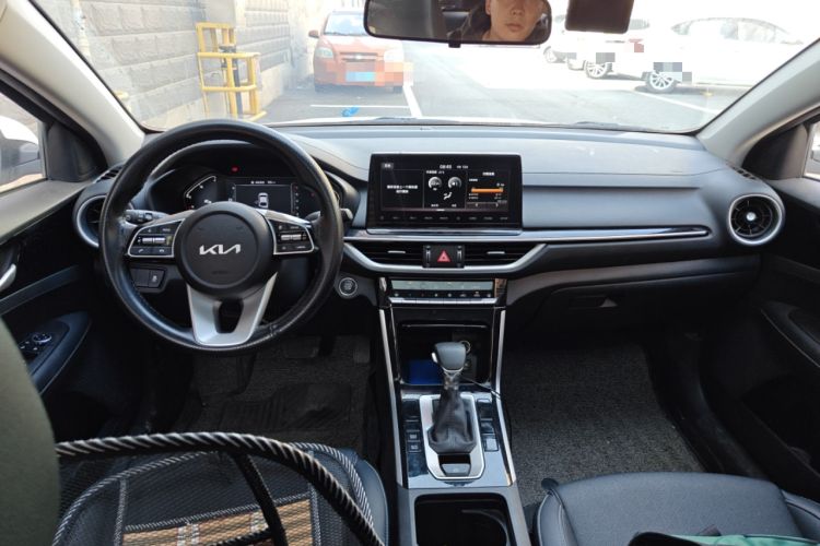 Used Kia K3 2021 Revised 1.5L CVT Fashion Edition Center Console