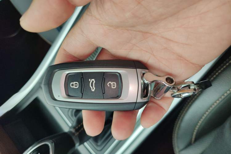 Used Geely Auto Vision X6 2018 1.4T CVT 4G Connected Flagship Edition