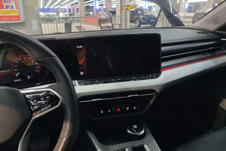 Used Volkswagen Lamando 2023 Lavida L 280TSI DSG Cool & Spicy Edition Audio And AC Panel