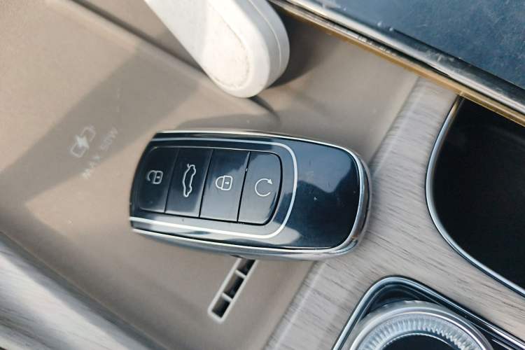 Used Chery Tiggo 8 PLUS 2025 290TGDI DCT Prestige 5-Seater
