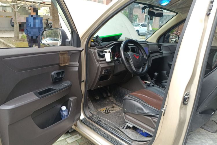 Used Wuling Hongguang V 2022 1.5L Jingqu Version Hydraulic Power Steering LAR