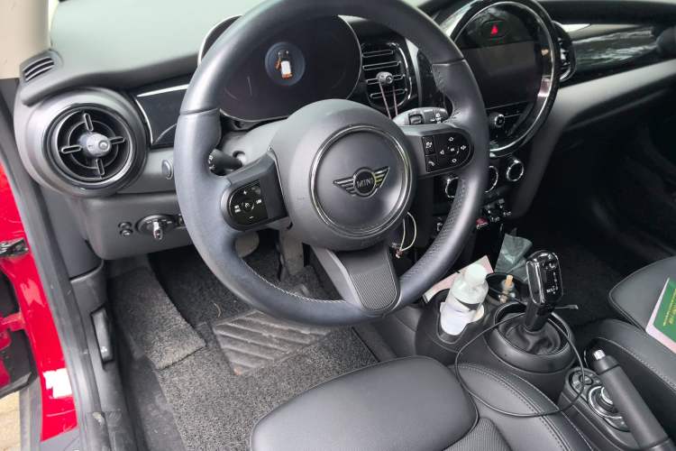 Used MINI MINI 2022 1.5T COOPER Classic Edition