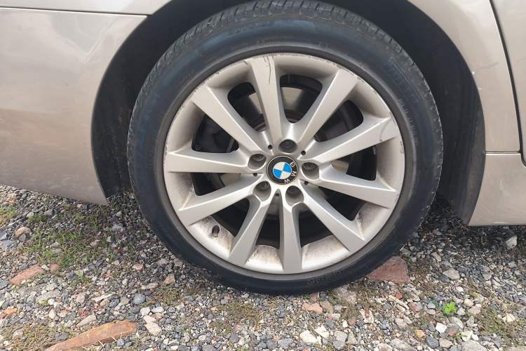 Used BMW 5 Series 2014 528Li Leading Model Exterior 5