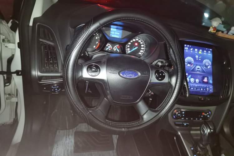 Used Ford Focus 2012 Hatchback 1.6L Automatic Fashion Edition