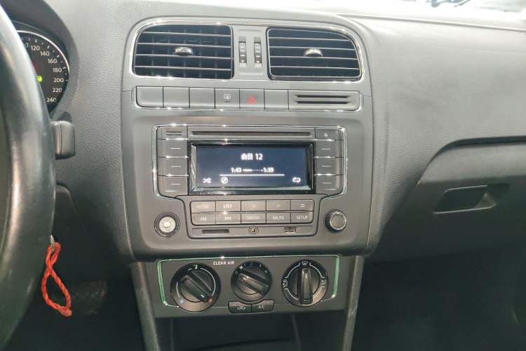 Used Volkswagen Polo 2016 1.6L Automatic Comfort Model