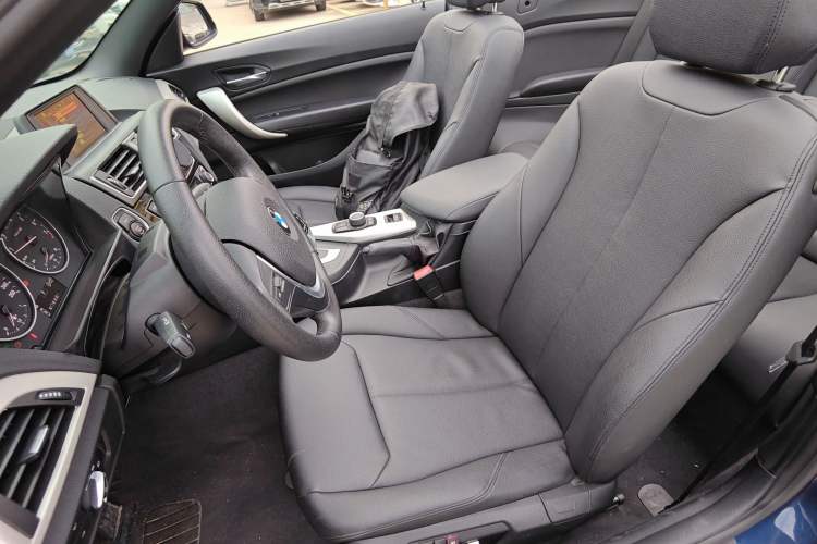 Used BMW 2 Series (Import) 2017 220i Convertible Coupe Leading Model
