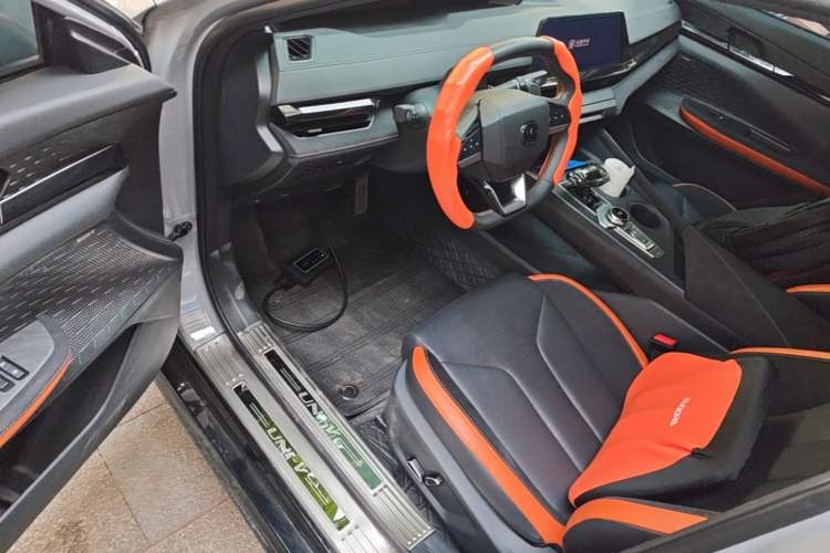 Used CHANGAN UNI-V 2022 2.0T Leading-Speed Edition
