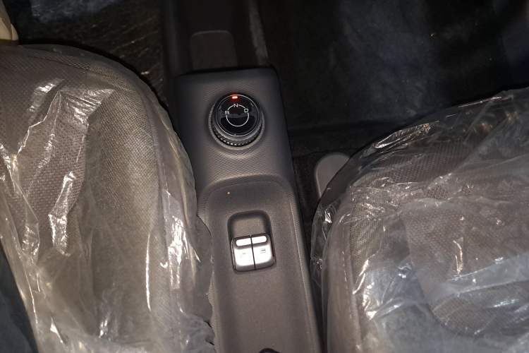 Used Wuling Zhiguang New Energy 2025 Standard Model Gear Lever