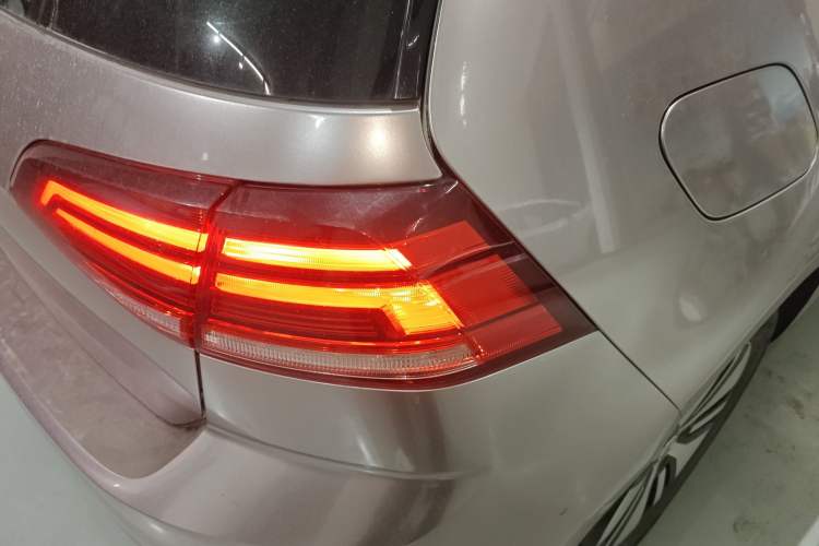 Used Volkswagen Golf New Energy 2018 e-Golf Right Rear Taillight