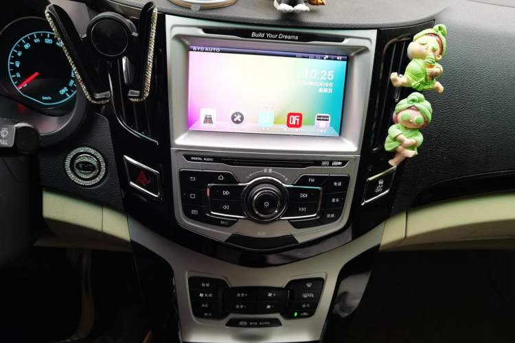 Used BYD e5 2017 300 Prestige Edition
