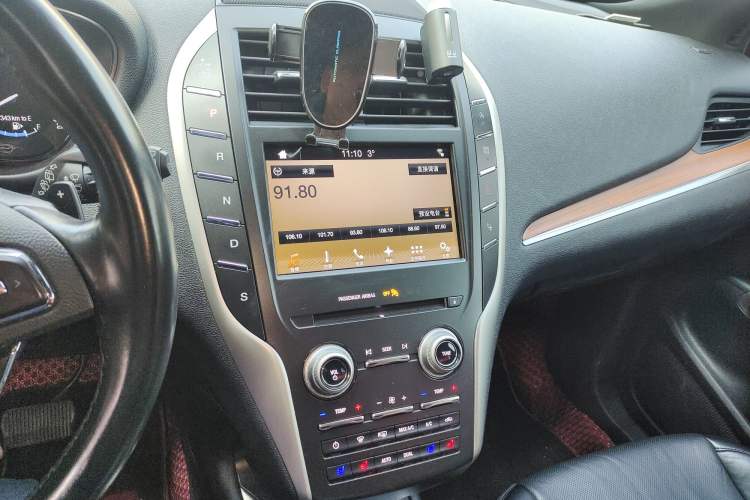 Used Lincoln MKC 2017 2.0T Two-Wheel-Drive Luxury Edition Audio And AC Panel