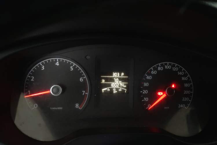 Used Volkswagen Sagitar 2012 1.6L Automatic Comfort Edition Instrument Cluster