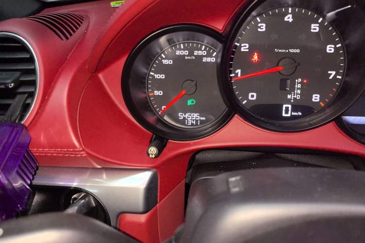 Used Porsche 718 2016 Boxster 2.0T Odometer Close Up