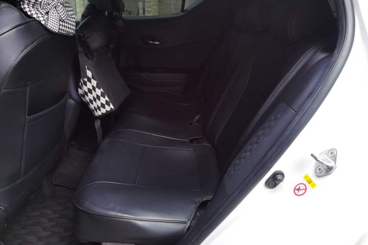 Used Toyota IZOA 2018 2.0L Yichi Edition China V Standard