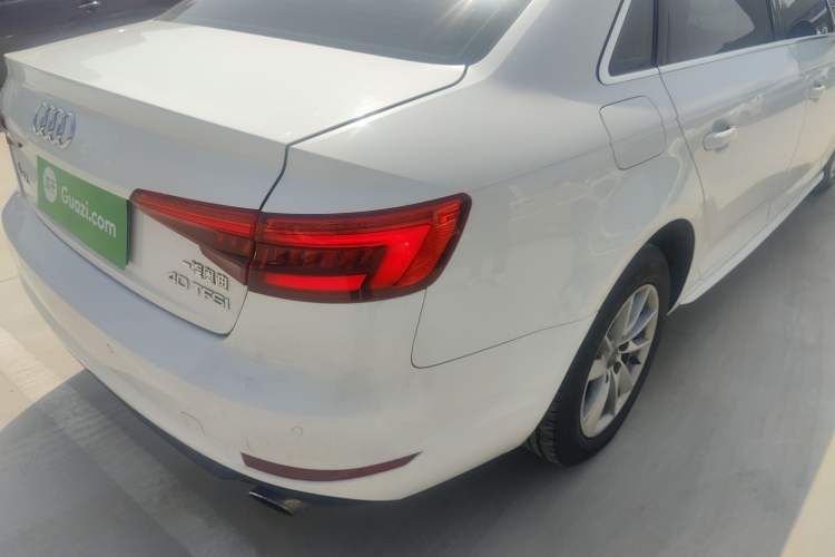 Used Audi A4L 2017 40 TFSI Ambition Edition