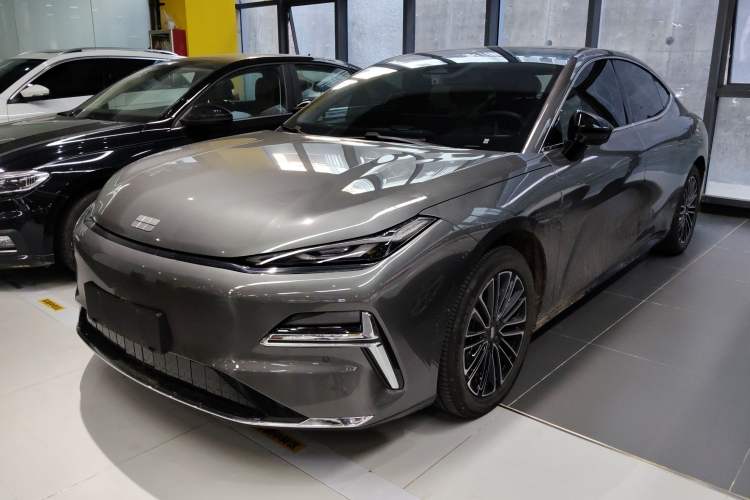 Used Geely Galaxy 8 2025 130km EM-i Deluxe Edition