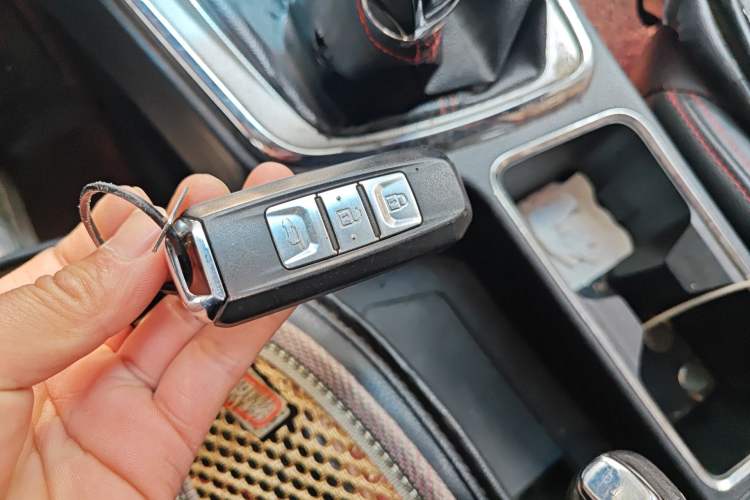 Used Baojun 560 2015 1.8L manual luxury version Vehicle Key