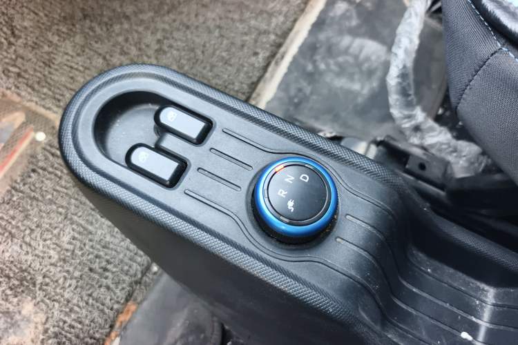 Used Wuling Hongguang MINIEV 2020 Enjoyment Model Lithium Iron Phosphate Gear Lever