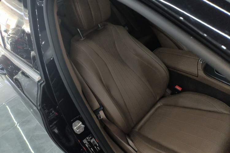 Used Mercedes-Benz E-Class 2023 Updated E 300 L Luxury Edition
