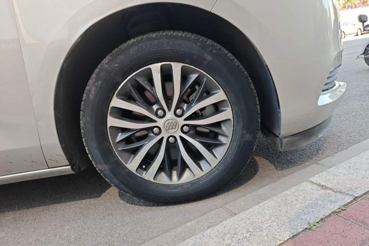 Used Buick GL8 2017 ES 28T Luxury Model China V Standard