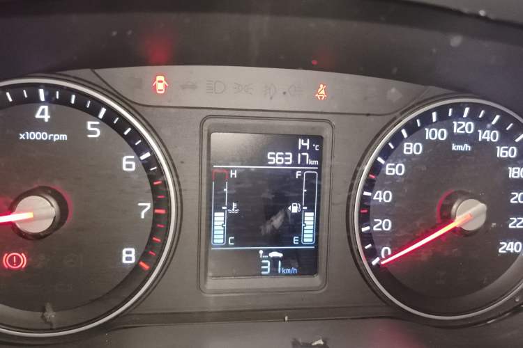 Used Kia KX3 2017 1.6L Manual Aofeng Edition Odometer Close Up