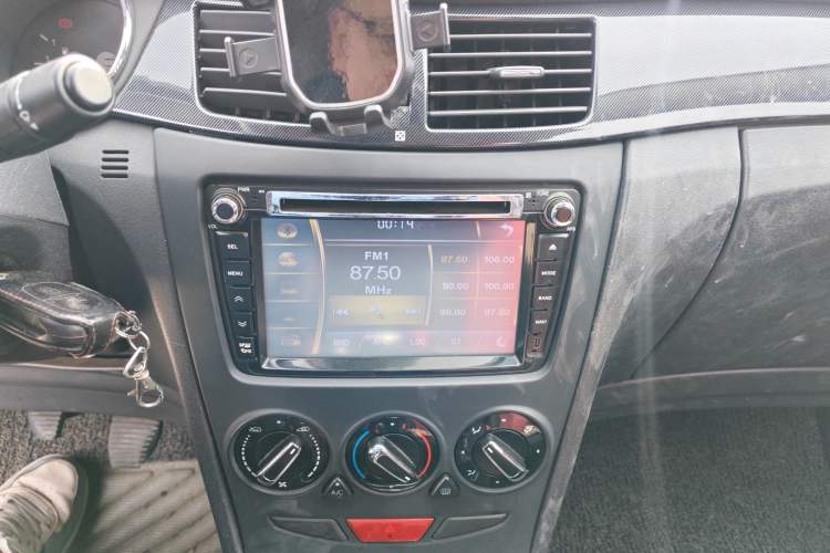 Used Dongfeng Aeolus H30 2013 CROSS 1.6L Manual Luxury Model
