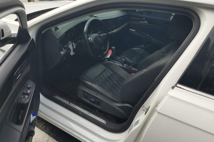 Used Volkswagen Passat New Energy 2020 430 PHEV Hybrid Luxury Edition China VI Standard