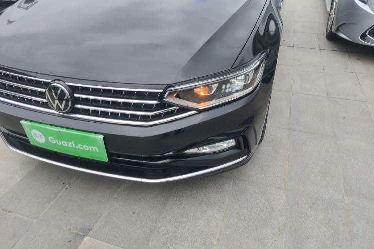 Used Volkswagen Magotan 2023 2 Million Units Commemorative Edition 330TSI DSG Luxury Version Left Front Headlight