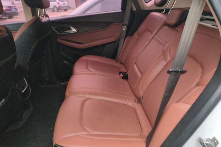 Used Baojun 560 2017 Rhythmic Edition 1.5T Manual Premium Model
