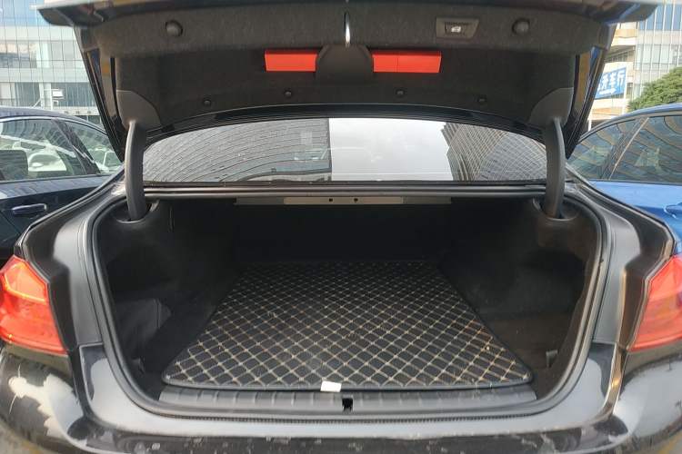 Used BMW 5 Series New Energy 2020 530Le Luxury Package Trunk