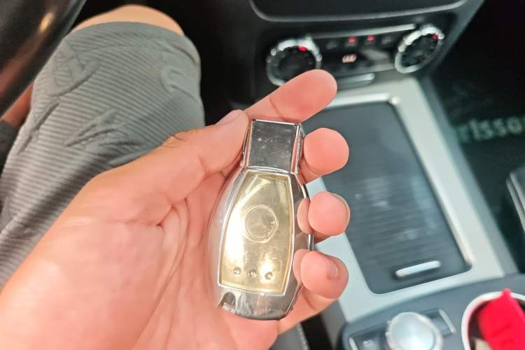 Used Mercedes-Benz GLK-Class 2015 GLK 300 4MATIC Fashion Edition Ultimate Version Vehicle Key