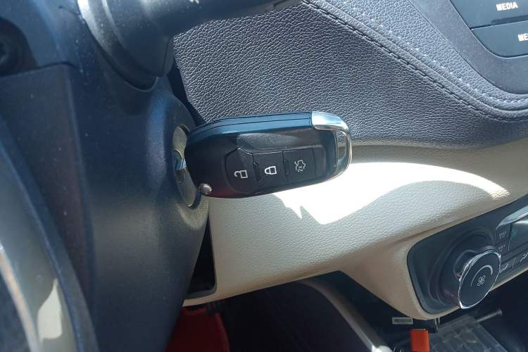 Used Ford Escort 2015 1.5L Automatic Fashion Model