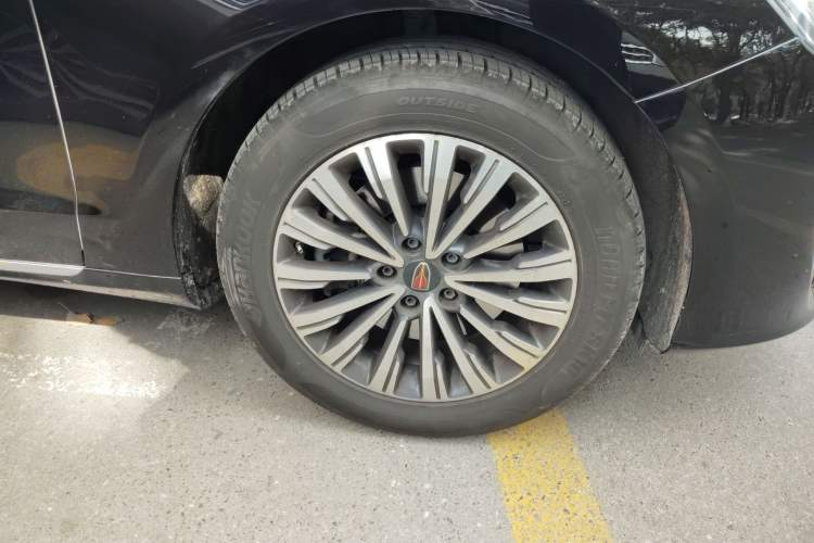 Used Hongqi H7 2021 2.0T Elite Edition Right Front Wheel Hub