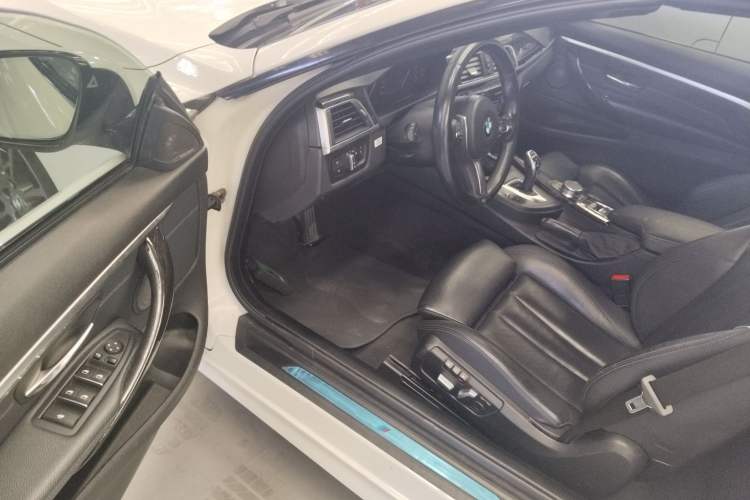 Used BMW 4 Series 2017 430i Convertible M Sport Package
